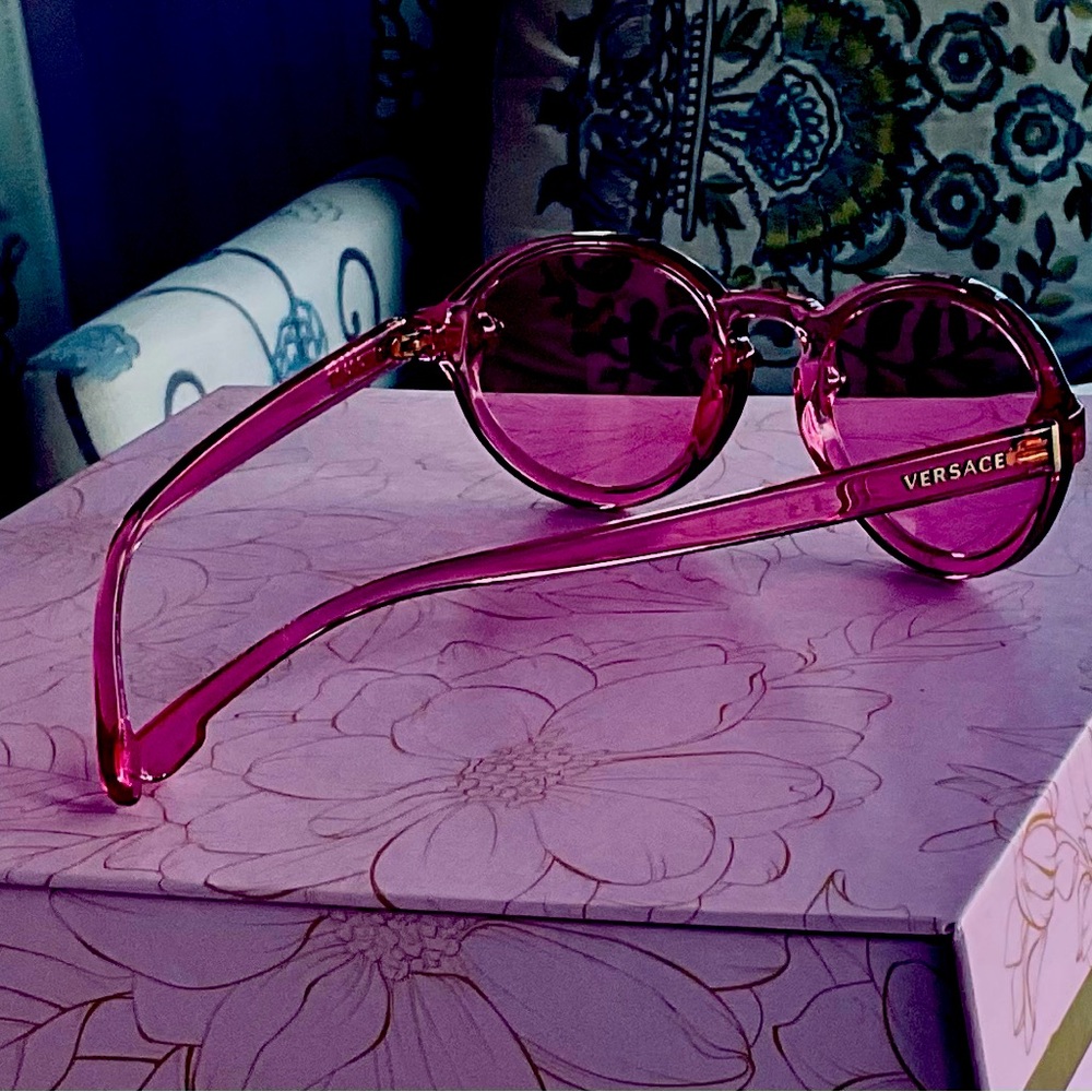 VERSACE MEDUSA TINTED SUNGLASSES - Picture 6 of 11